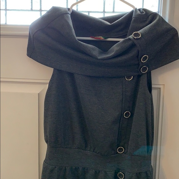 Dress - Picture 2 of 4